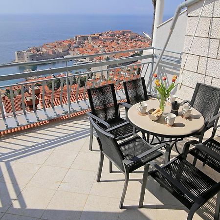 Spacious 2 Bedroom Apt Luxeview- Oldtownview, 10Min To Town Dubrovnik Buitenkant foto