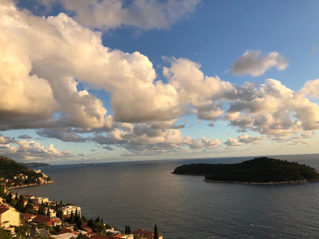 Spacious 2 Bedroom Apt Luxeview- Oldtownview, 10Min To Town Dubrovnik Buitenkant foto