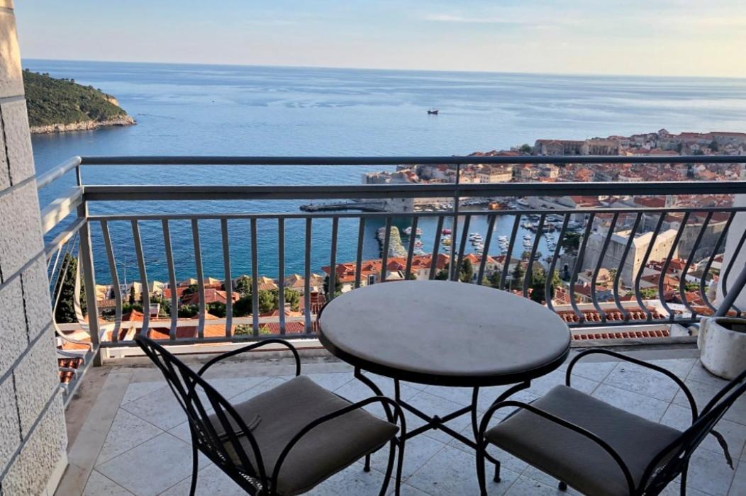 Spacious 2 Bedroom Apt Luxeview- Oldtownview, 10Min To Town Dubrovnik Buitenkant foto