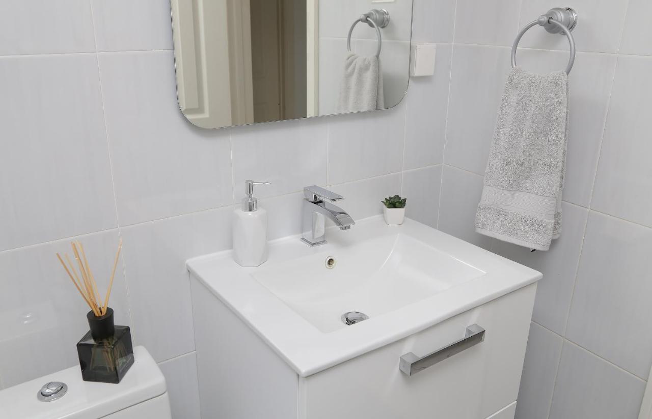 Spacious 2 Bedroom Apt Luxeview- Oldtownview, 10Min To Town Dubrovnik Buitenkant foto